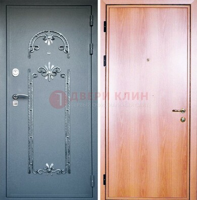 Железная дверь с ковкой ламинат внутри ДК-11 в квартиру в Новосибирске