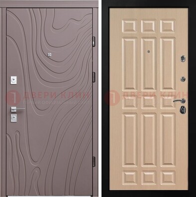 Светло-коричневая железная филенчатая дверь с рисунком МДФ ДМ-283 в Уфе