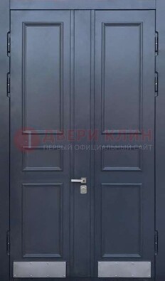 Черная двухстворчатая дверь для улицы с МДФ ДМ-535 в Уфе