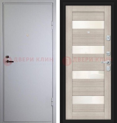 Белая железная дверь с порошковым напылением и стеклом ДП-308 в Уфе