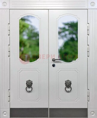 Белая двухстворчатая железная дверь со стеклом ДС-22 в Уфе
