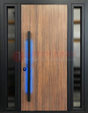 Коричневая металлическая дверь со стеклом ДС-69 в Уфе
