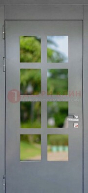 Серая металлическая дверь со стеклом ДС-78 в Уфе