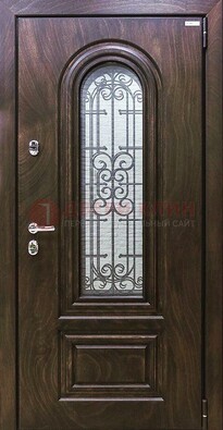 Темная филенчатая железная дверь со стеклом и ковкой ДСК-102 в Уфе
