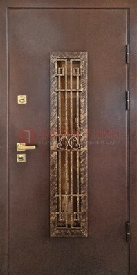 Металлическая дверь с порошковым напылением со стеклом и ковкой ДСК-110 в Уфе
