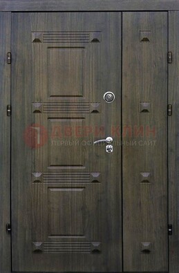 Железная двухстворчатая филенчатая дверь с виноритом ДВТ-143 в Вологде